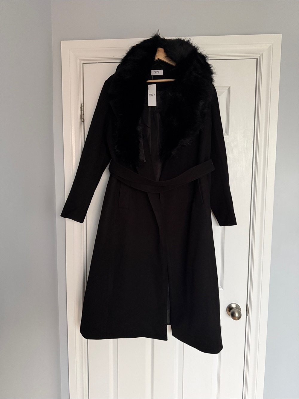 Suzy Shier Black Trench Coat with Removable Faux Fur Collar and Belt